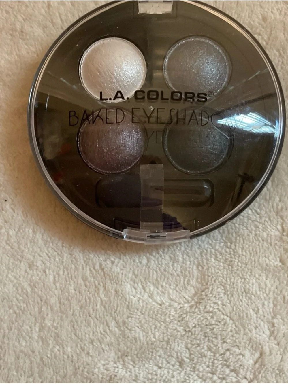 L.A. Colors Baked Eyeshadow Quad in Silver, Gray & Purple